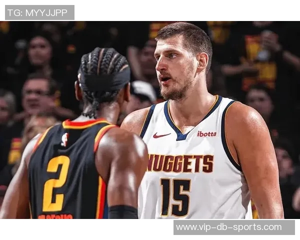 约基奇半场表现抢眼但失误频繁14分4板4助5次失误影响球队节奏 约基奇半场表现抢眼但失误频繁14分4板4助5次失误影响球队节奏