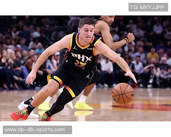 吉莱斯皮表现出色6投3中罚球4中3贡献11分9板2助助力球队胜利 吉莱斯皮表现出色6投3中罚球4中3贡献11分9板2助助力球队胜利