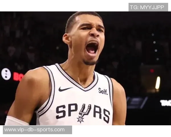 博班自曝身高2米24却仍需仰望文班亚马名记透露其身高接近2米31 博班自曝身高2米24却仍需仰望文班亚马名记透露其身高接近2米31