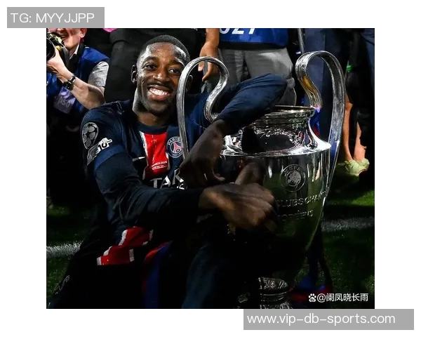 登贝莱荣归故里埃夫勒市展现金球奖荣耀回顾成长之路 登贝莱荣归故里埃夫勒市展现金球奖荣耀回顾成长之路