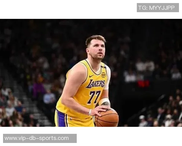 东契奇谈詹姆斯缺阵的影响与赢球决心的坚定态度 东契奇谈詹姆斯缺阵的影响与赢球决心的坚定态度