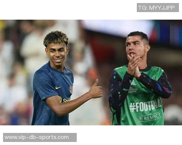 弗里克称赞莱万状态出众或许只有C罗能比肩 弗里克称赞莱万状态出众或许只有C罗能比肩