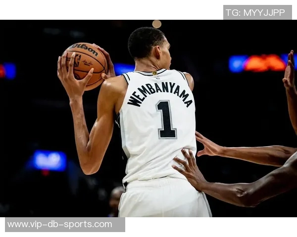 白曼巴看好文班亚马健康表现马刺有望冲击西部决赛 白曼巴看好文班亚马健康表现马刺有望冲击西部决赛