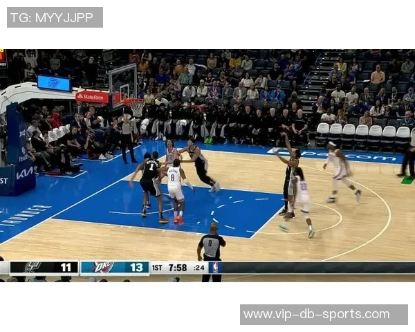 媒体人分析文班表现提升但持球进攻仍待突破与质变