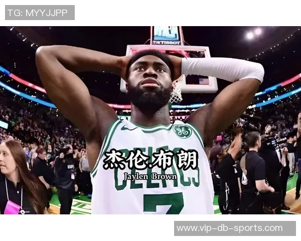 杰伦布朗独揽41分难救球队双拳难敌四手的尴尬局面